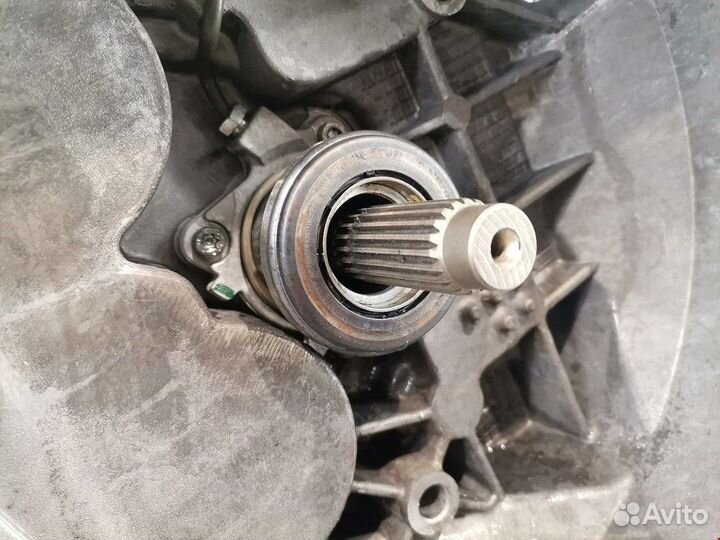 МКПП (механическая коробка переключения передач) O