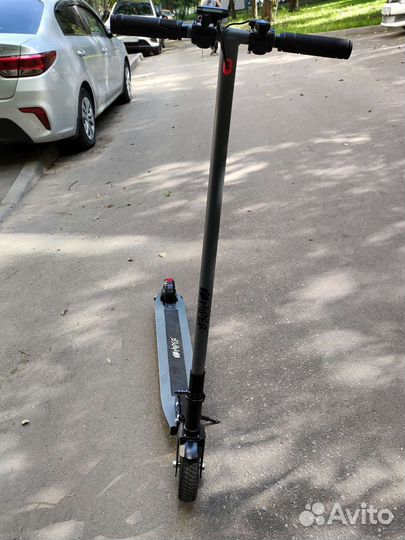 Электросамокат hiper Slim VX560