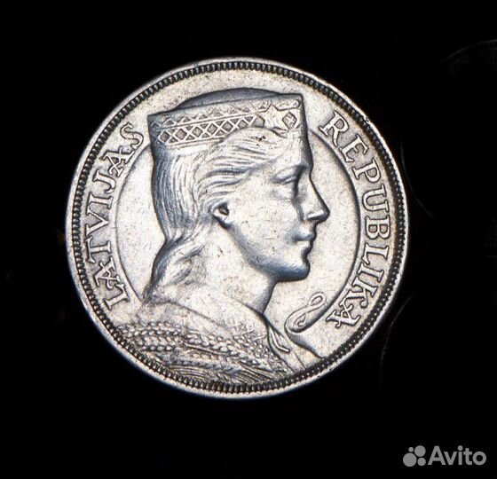 5 латов 1932 года серебро в отличном состоянии