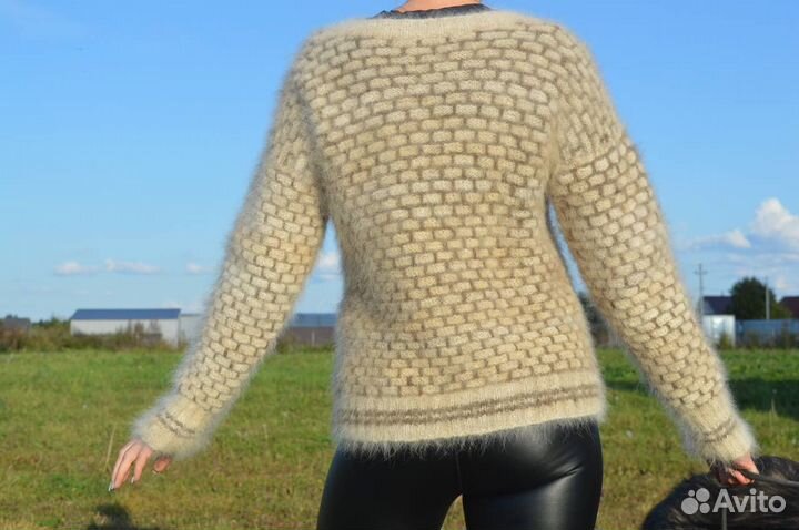 Пуловер женский