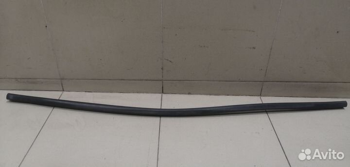 Уплотнитель капота Fusion 2002-2012