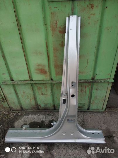 Стойка кузова автомобиля Тойота функарго