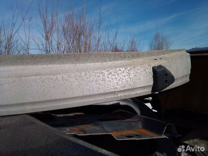 Усилитель заднего бампера Ауди а6 с5, седан