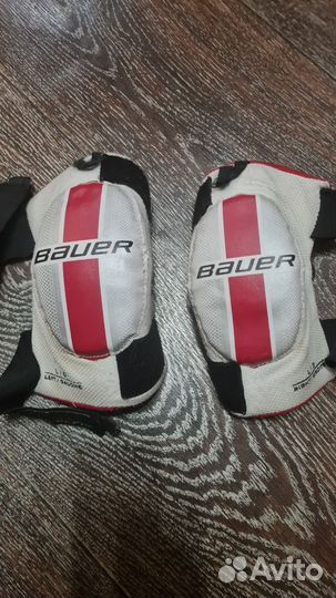 Хоккейный шлем и защита