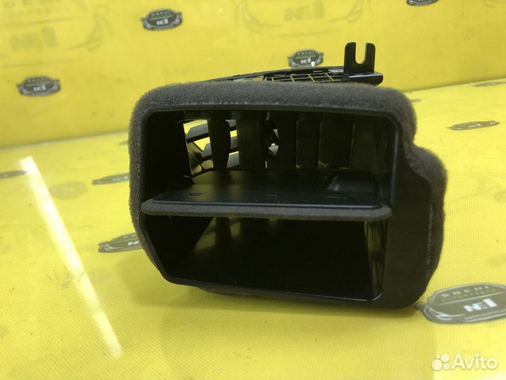 Дефлектор обдува R infiniti Q50 V37