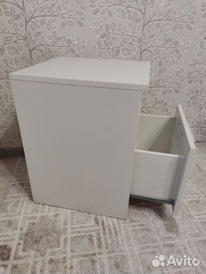 Белая прикроватная тумбочка детская икея IKEA Брим