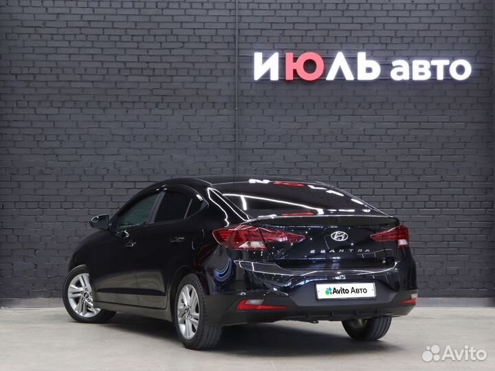 Hyundai Elantra 2.0 AT, 2018, 53 610 км