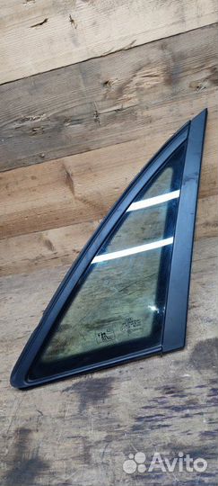 Стекло глухое заднее правое Audi A4 8E 1.8Т AVJ