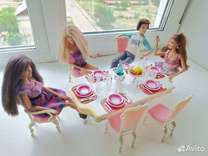 Барби игровой набор мебель обеденный стол