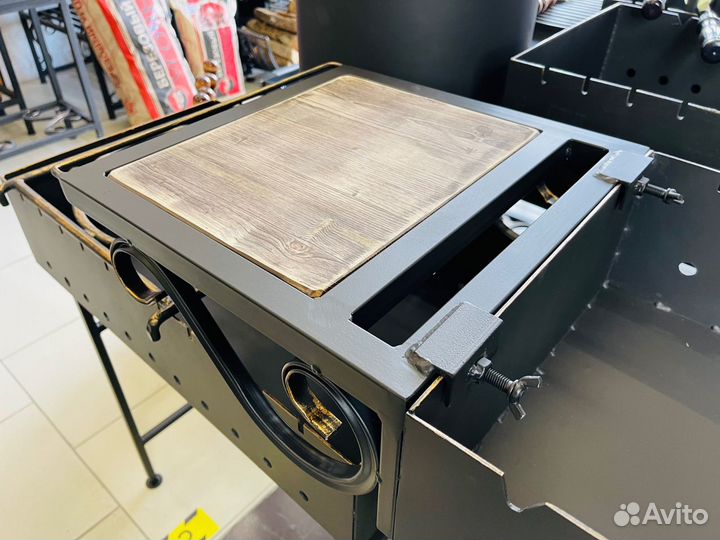 Полка для мангаля с держателем шампуров