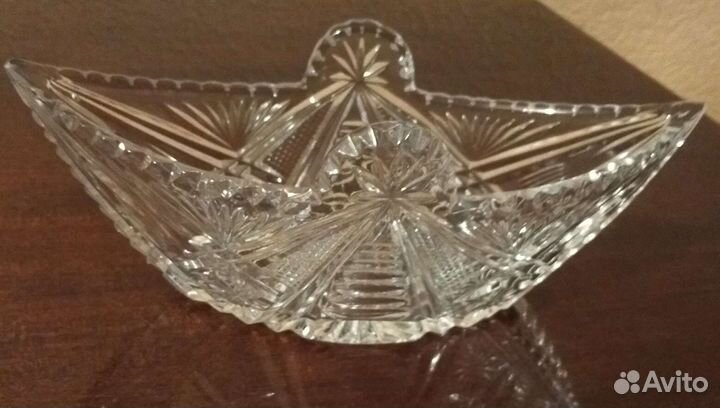 Хрустальная ваза