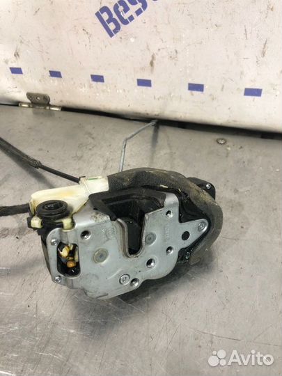 Замок двери задний правый Opel Insignia station