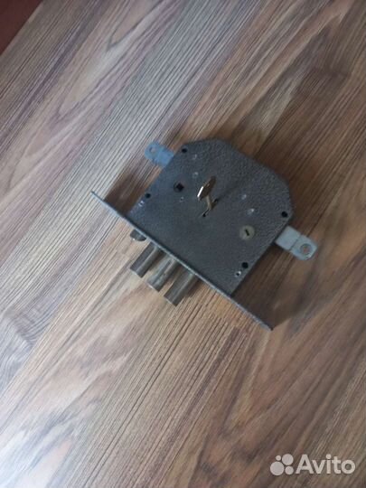 Замок врезной