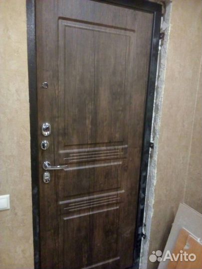 Входные двери в квартиру, от лифта мкч-786