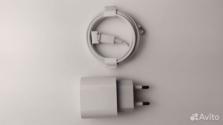 Комплект зарядки для iPhone 20W USB-C