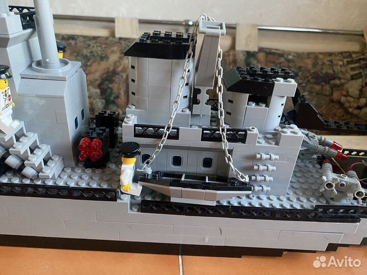 Военный корабль лего