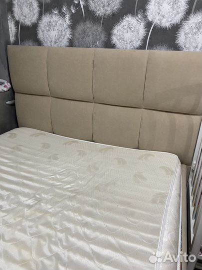 Кровать двухспальная 160 200 с матрасом