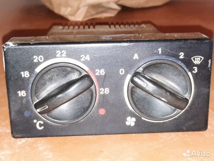 Блок управления отопителем салона