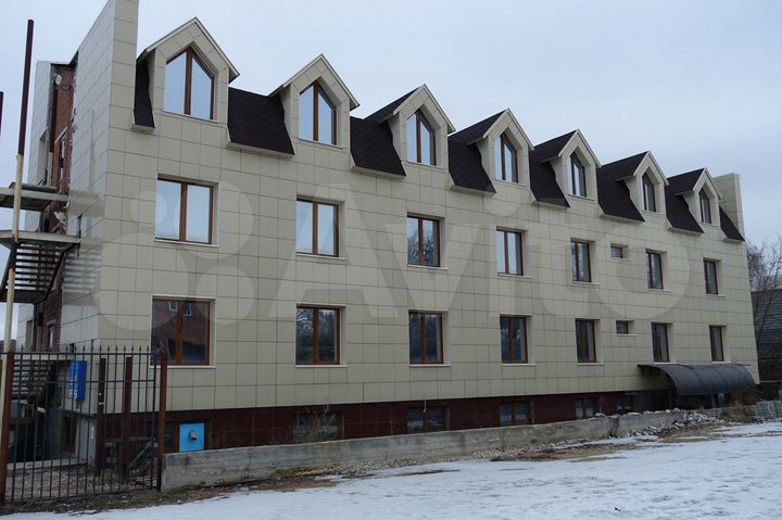 Здание, 2215 м²