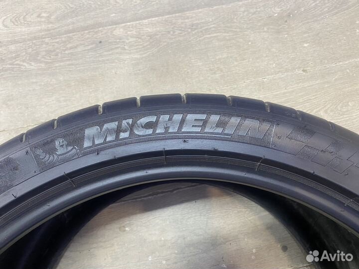 Michelin Pilot Super Sport 325/30 R21