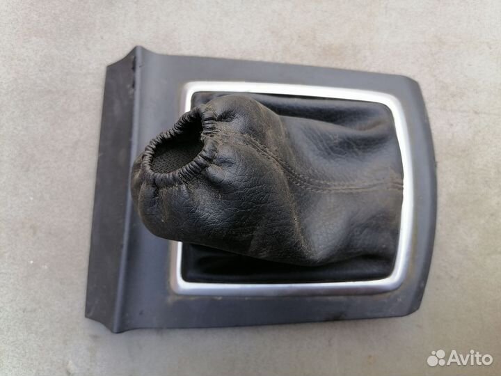 Накладка селектора АКПП для Ford Explorer (U2)