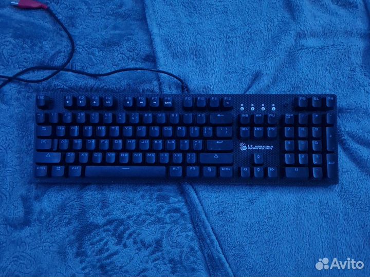 Игровая механическая клавиатура