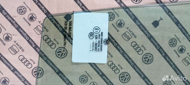 Стекло заднее правое опускное vw golf 5G6845026