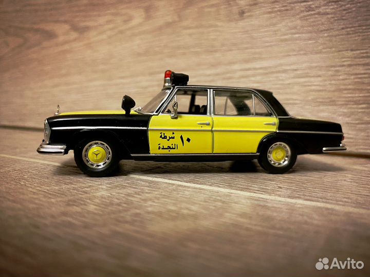 Mercedes-Benz W108 1:43