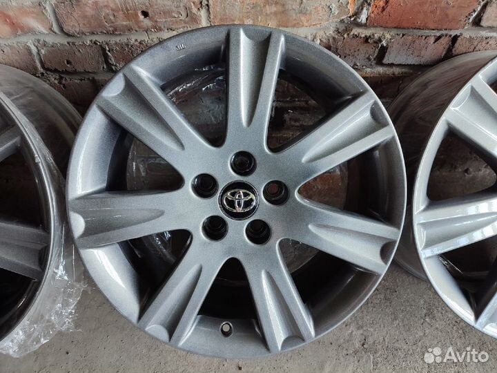 Оригинальные литые диски Toyota R18 5x114.3