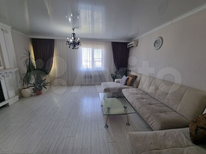 3-к. квартира, 141 м², 8/10 эт.