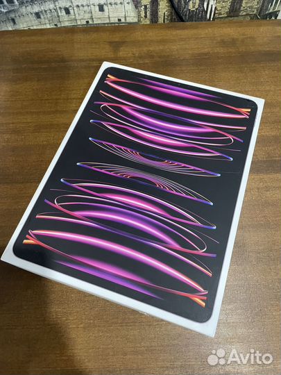 iPad pro 12.9 256 wifi 2022 6 gen