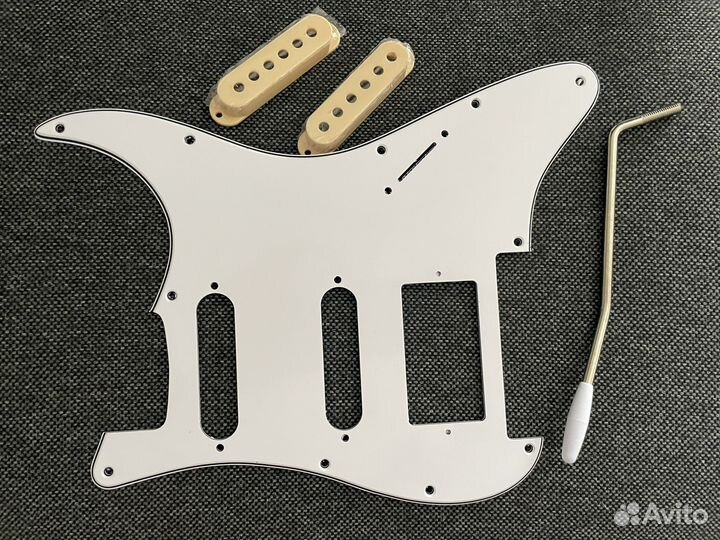 Пикгард на stratocaster hss