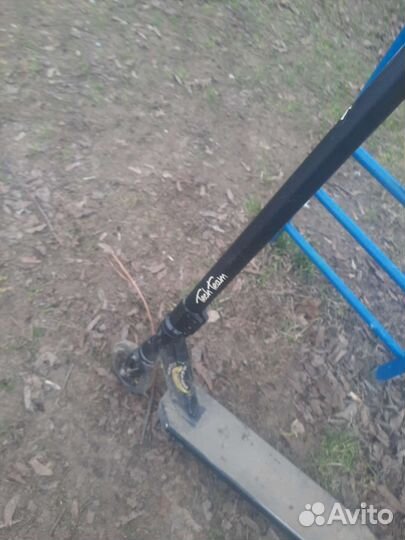 Трюковой самокат tech team duker 404