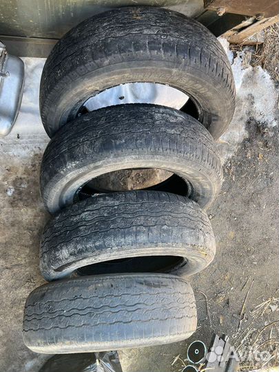 Bridgestone Dueler H/T 687 225/65 R17