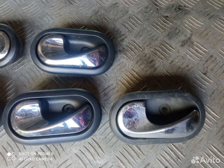 Внутренняя ручка двери Renault Duster