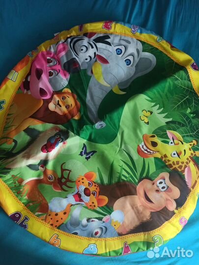 Развивающий коврик с пианино