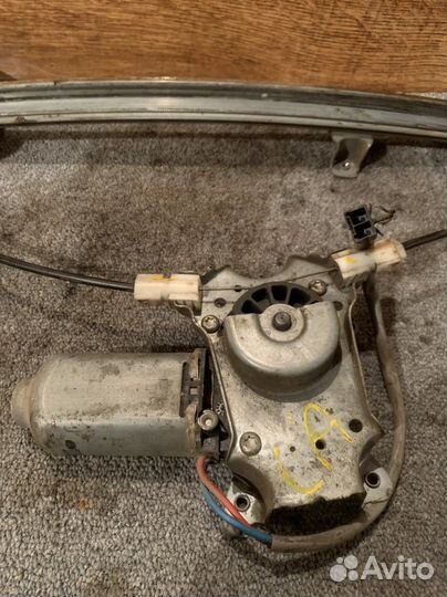 Стеклоподьемник водительский nissan primera p11