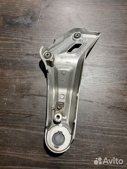 Левая накладка на раму для Yamaha MT-07 ABS