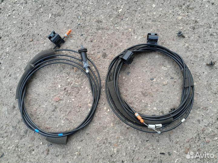 Тросс багажника, лючка, капота Toyota Corolla E180