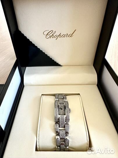 Женские наручные часы Chopard