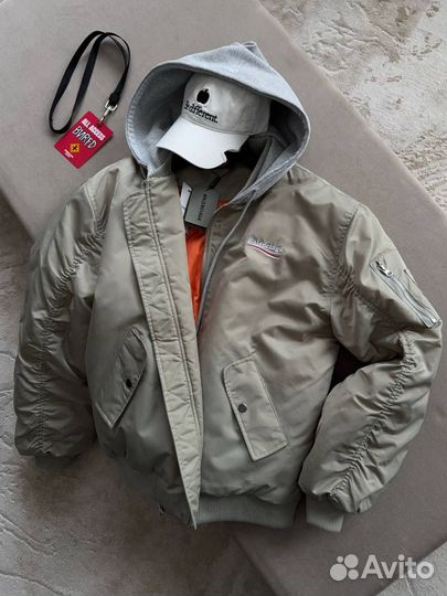 Бомбер Balenciaga оверсайз (топ 2024)