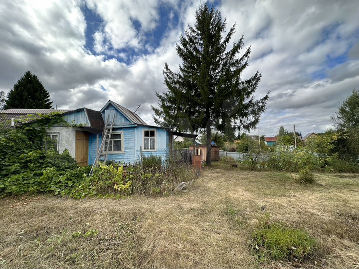 Дача 15 м² на участке 6,5 сот.