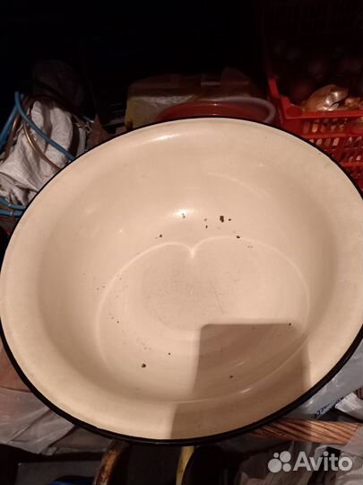 Кастрюли и эмалированная посуда