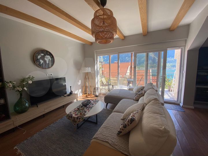 Дом 204 м² на участке 350 м² (Черногория)