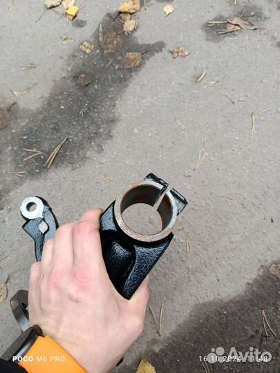 Поворотный кулак