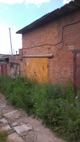 Гараж, > 30 м²