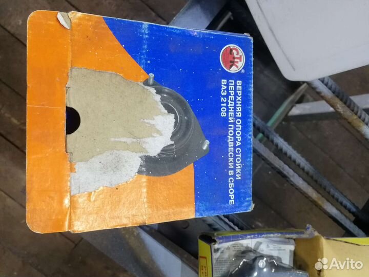 Опора верхняя стойки 2108