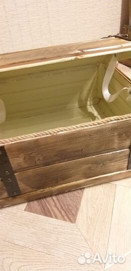 Сундук деревянный