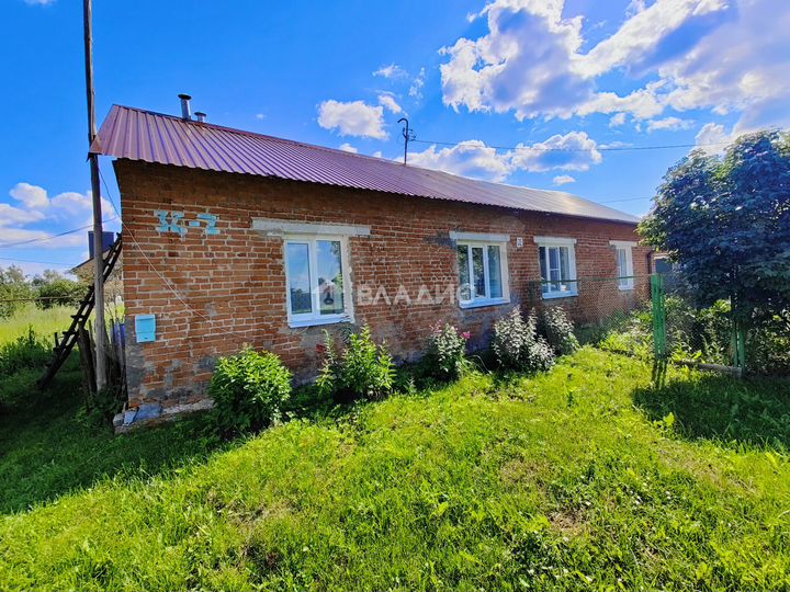 Дом 41 м² на участке 5 сот.