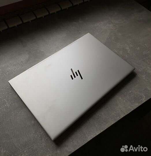 Ноутбук HP envy Laptop 17-ch0024ur